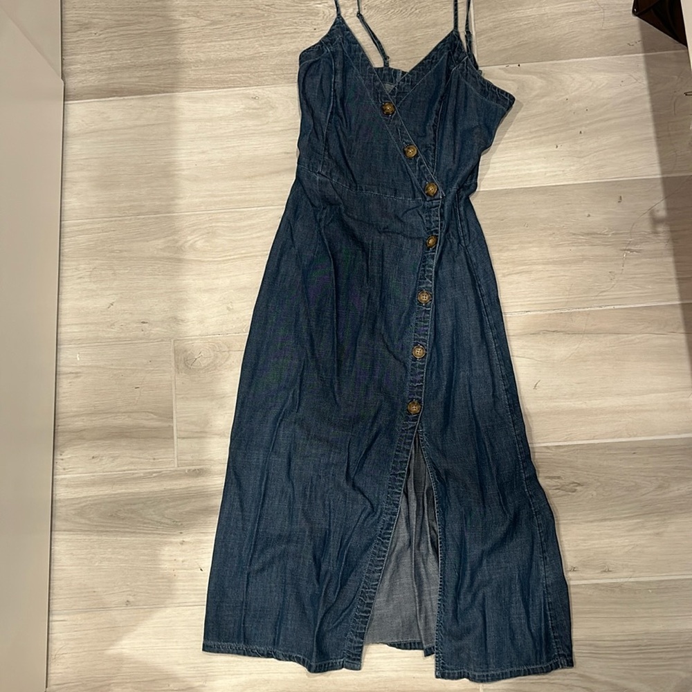 Abercrombie v neck denim Summer/ Spring midi dress
